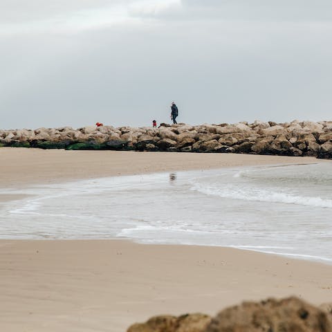 Enjoy the golden shores of the famous Sandbanks beach, only a twelve-minute stroll away