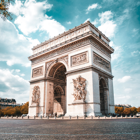 Take the Metro to reach the Arc de Triomphe in just ten minutes