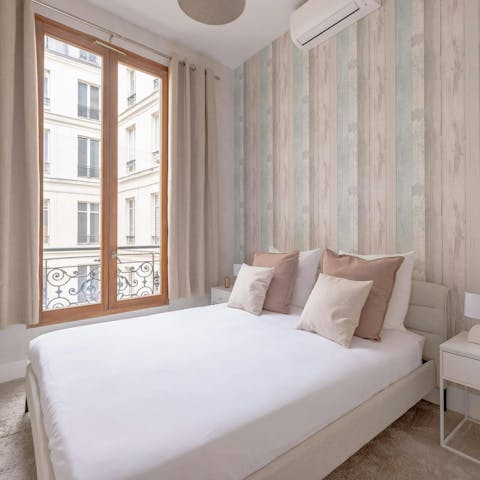 Enjoy plenty of natural light thanks to the large windows