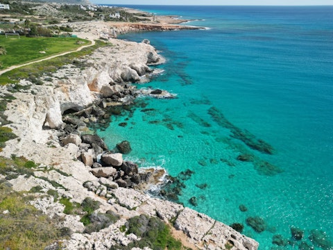 Take the fifteen-minute stroll down to Fig Tree Bay