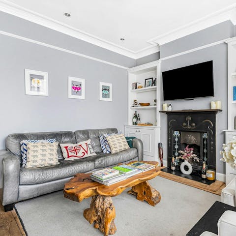 Sprawl out in the cosy lounge with a book and a glass of wine