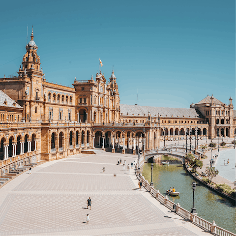 Explore the beautiful city on your doorstep – your home is in the prestigious Arenal district