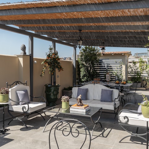 Make the most of sunny evenings on the shared rooftop terrace