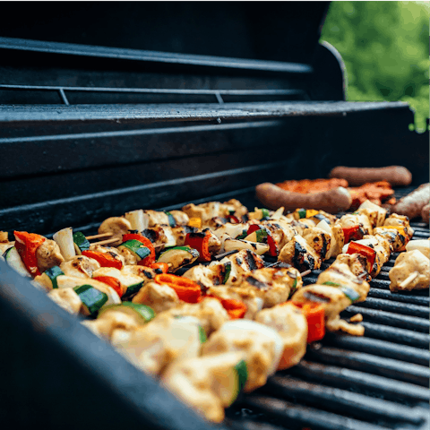Treat your fellow guests to a barbecue feast on the patio