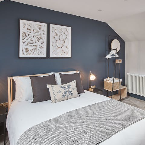 Wake up in the comfortable bedrooms feeling rested and ready for another day of Whitby sightseeing