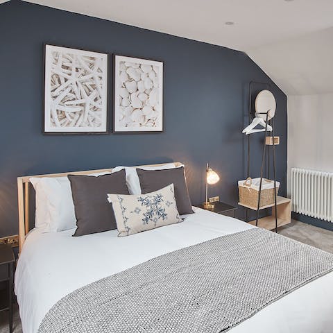 Wake up in the comfortable bedrooms feeling rested and ready for another day of Whitby sightseeing