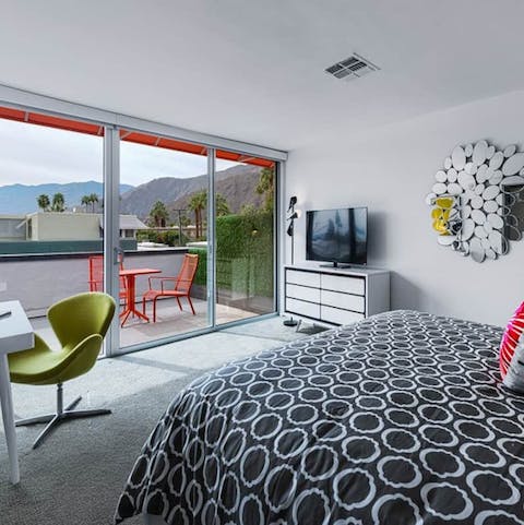 Wake up to mountain vistas