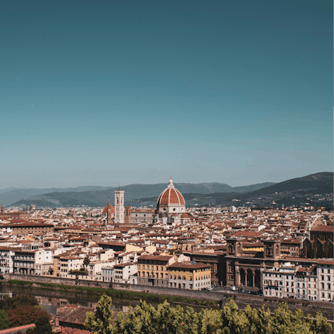 Take a road trip to Florence and roam about the beautiful city for the day