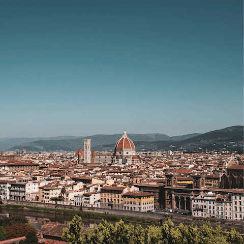 Take a road trip to Florence and roam about the beautiful city for the day