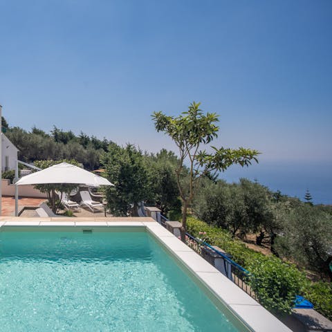 Discover the beauty of Naples from this home in Sant'Agata sui Due Golfi