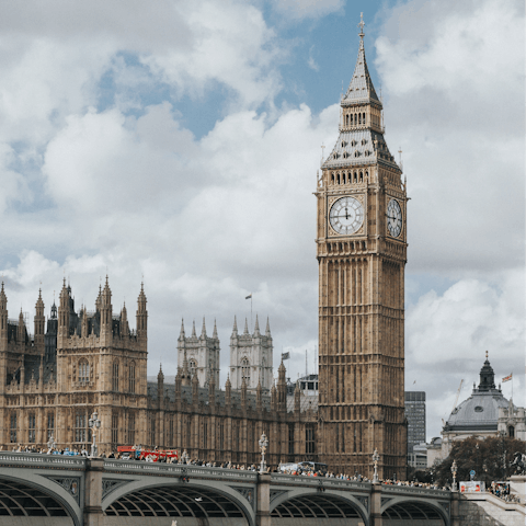 Take advantage of easy access to Marble Arch tube station to get around the city