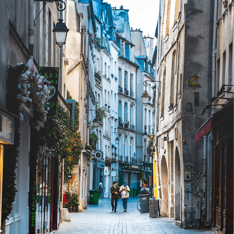 Explore the historic Marais from your doorstep