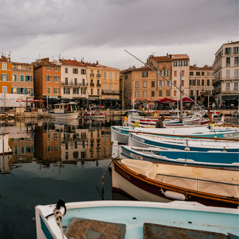 Stay a short drive from the picturesque port of La Ciotat