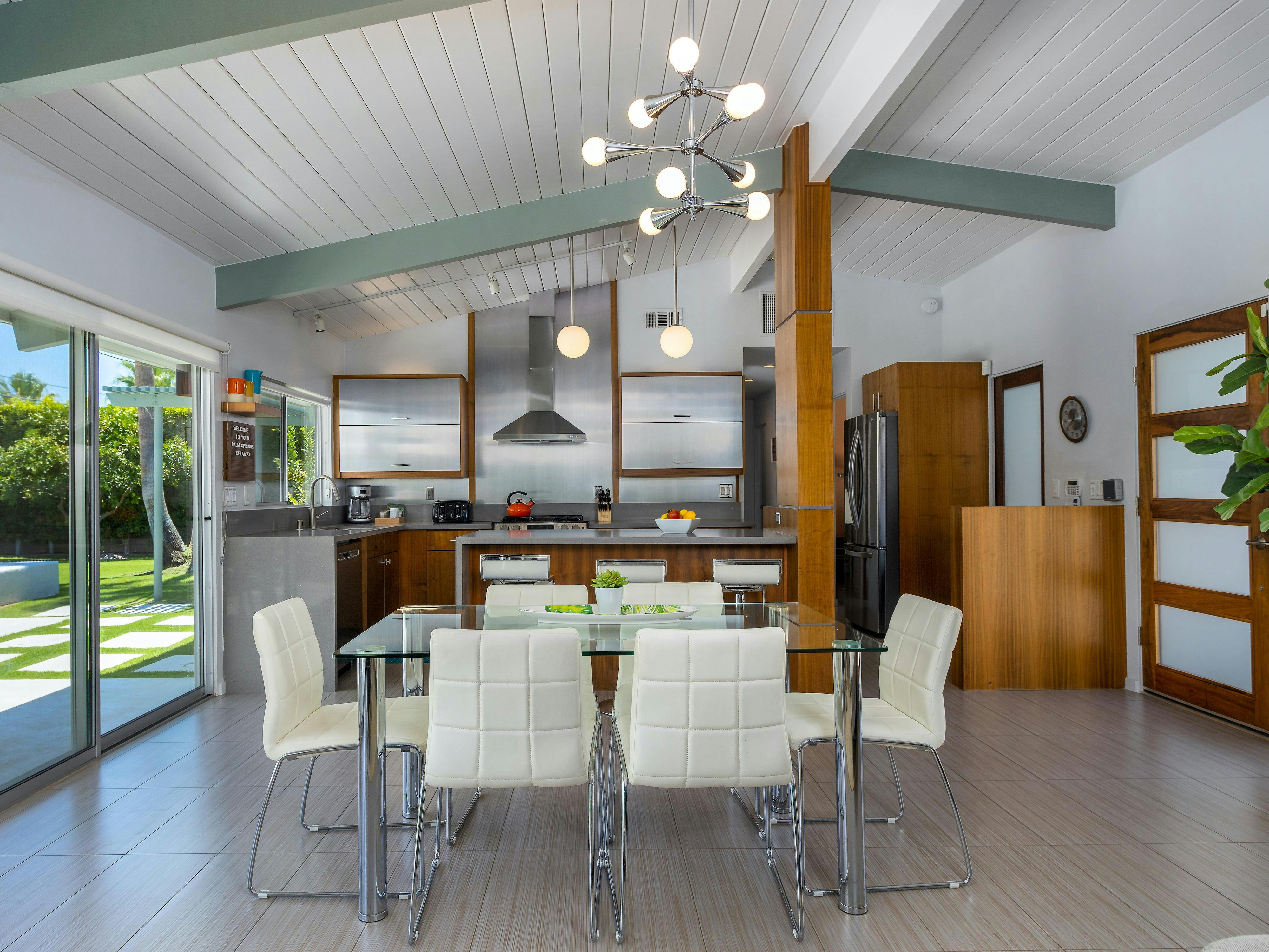 It's a Mid-Mod Thing