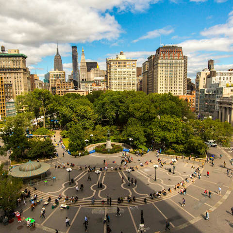Step into Union Square for markets, shops, and transport