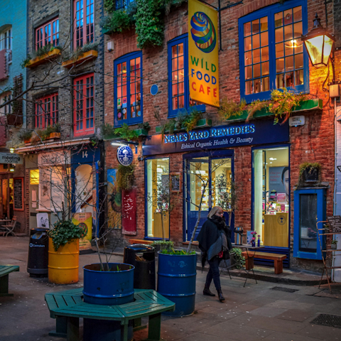 Discover boutiques and bistros at Covent Garden