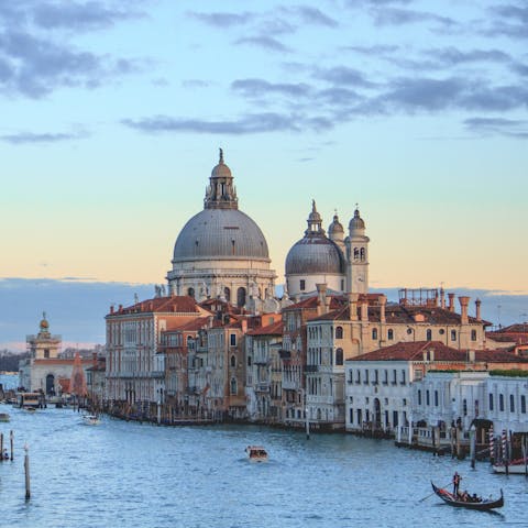 Take in the incredible view from Academia Bridge – it's a fifteen-minute walk