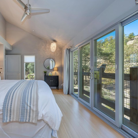 Wake up to wonderful vineyard views