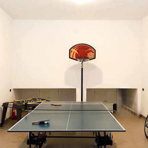 Stay entertained with a friendly table tennis tournament