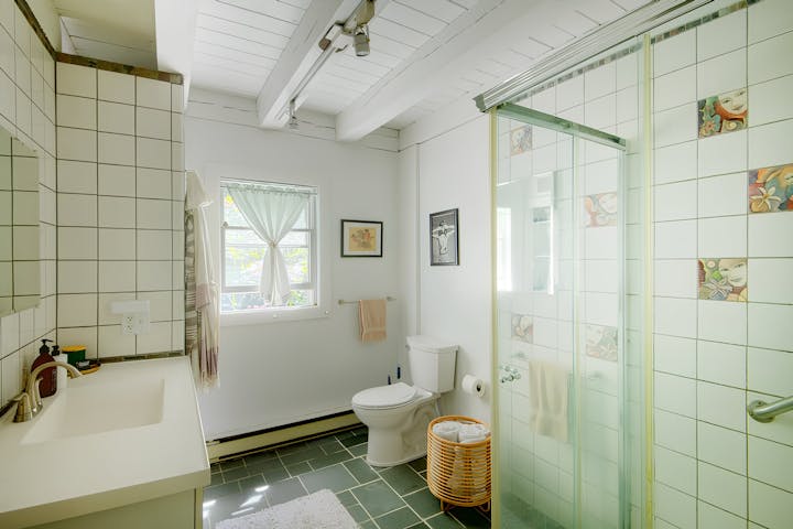 Bathroom photo