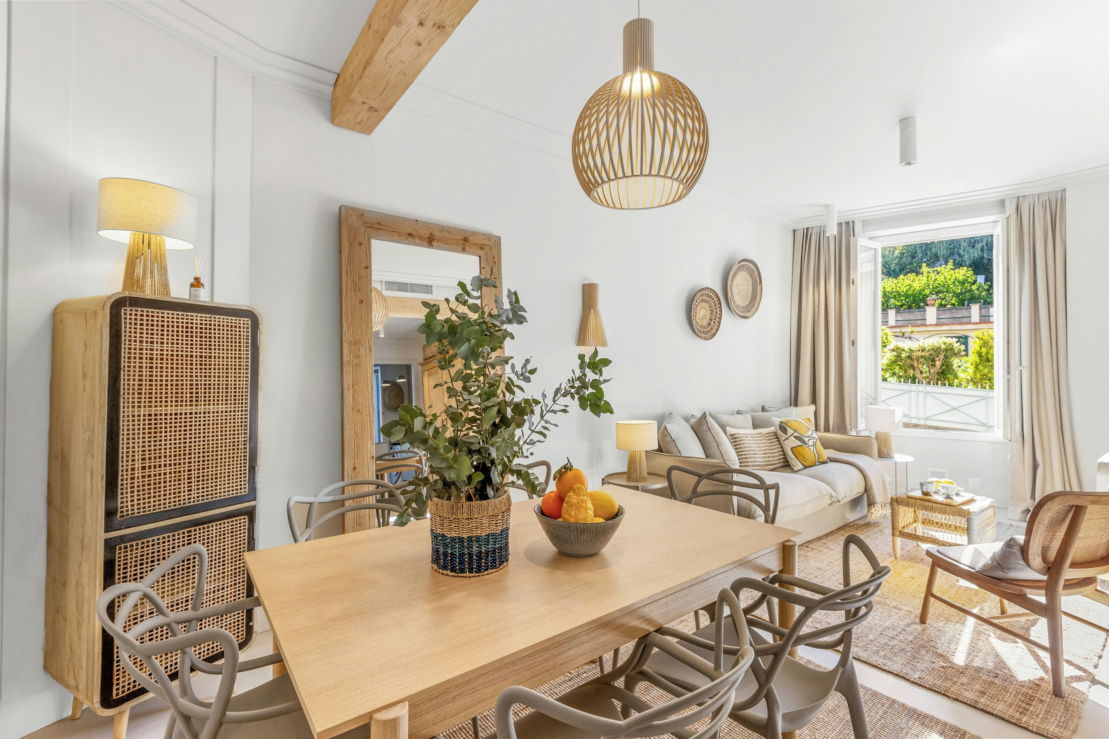 Lively Hideaway