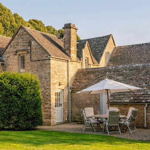 Tuck into al fresco meals in the enclosed garden