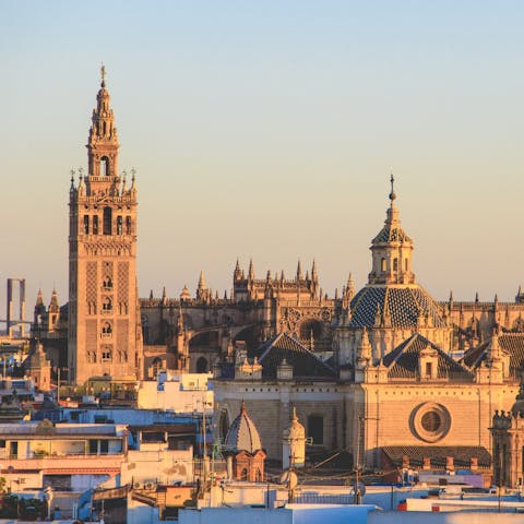 Visit Seville Cathedral, less than ten minutes from the apartment on foot
