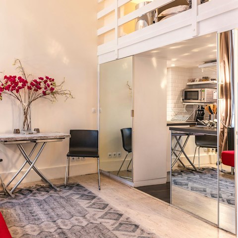Enjoy an extra spacious room thanksto the mirrored doors