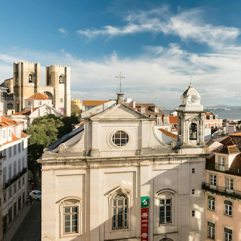 Be inspired while exploring the historic streets of Baixa