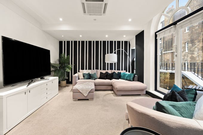 Marble Arch Hideaway