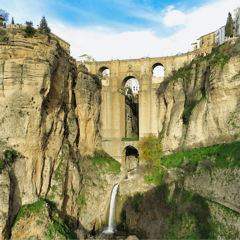 Explore the beautiful city of Ronda – a short drive away