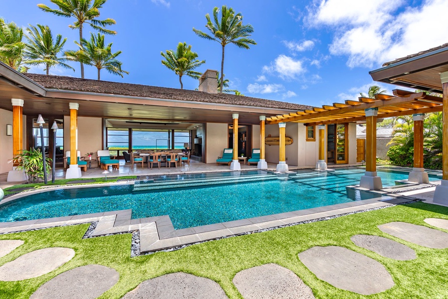 Kailua Glass