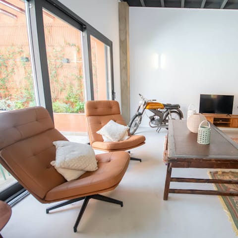 Relax and unwind in this cool and comfortable home
