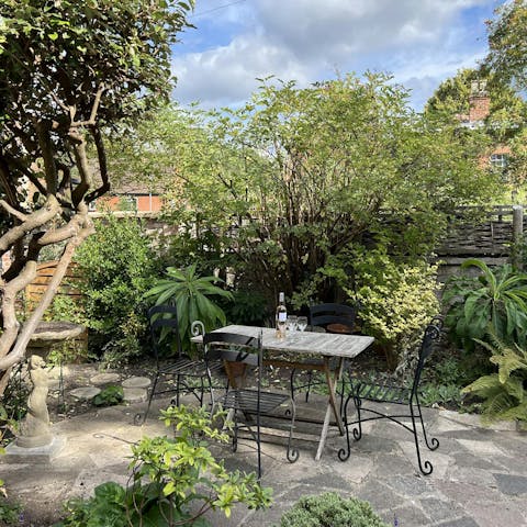 Relax in the courtyard garden with an evening tipple