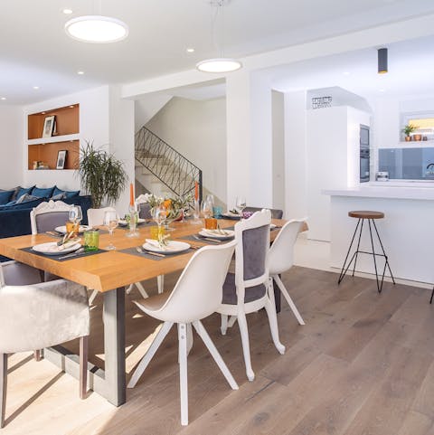 Dine at the sunny table, or enjoy coffee at the breakfast bar