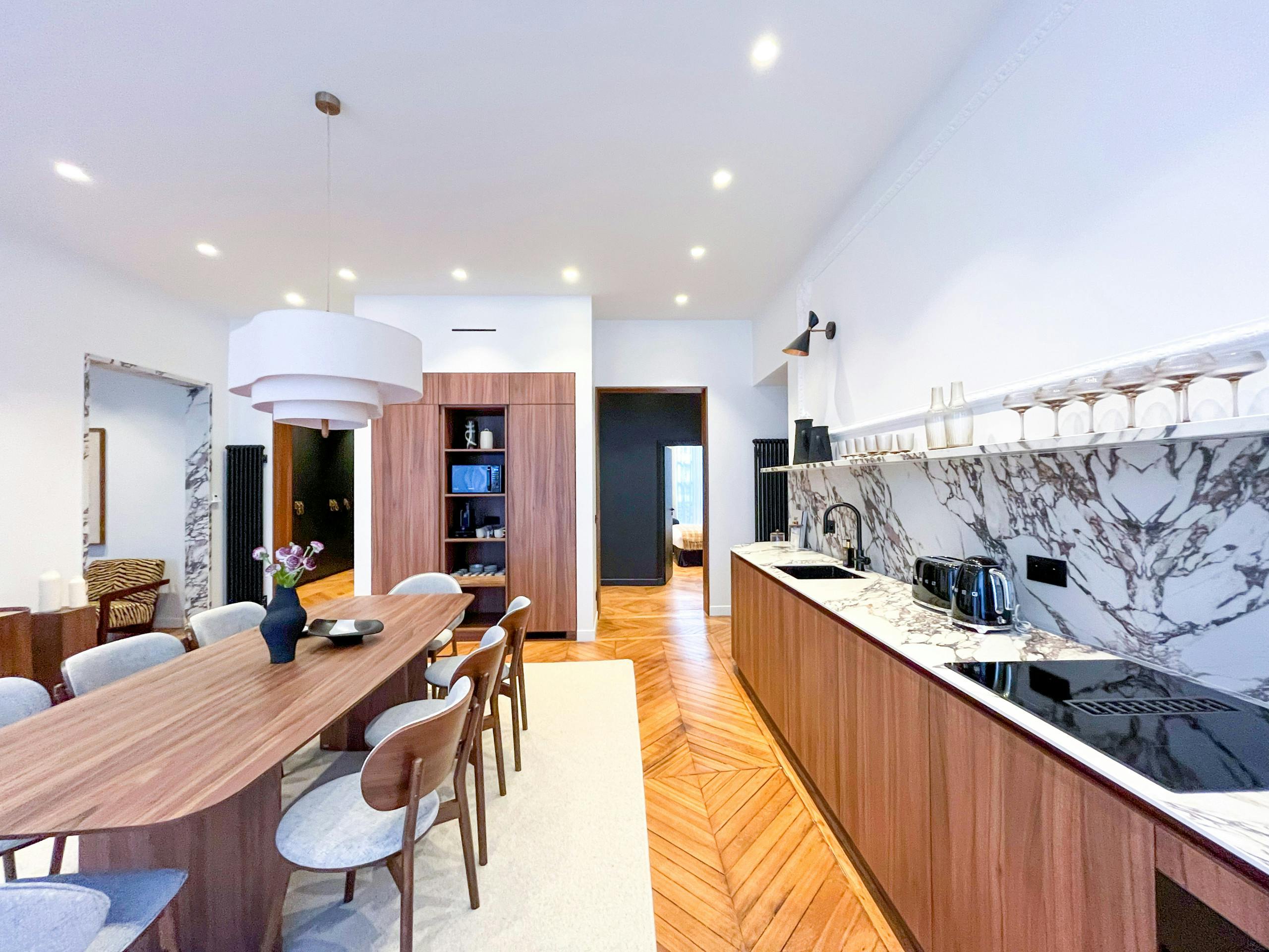 Champs-Élysées Luxury