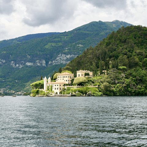 Enjoy incredible views while exploring Lenno