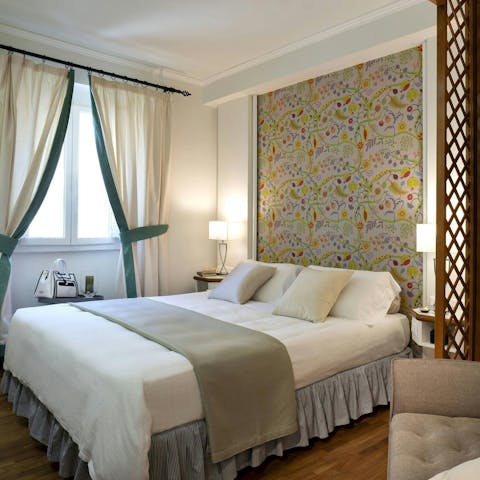Sleep peacefully in this sea-facing apartment