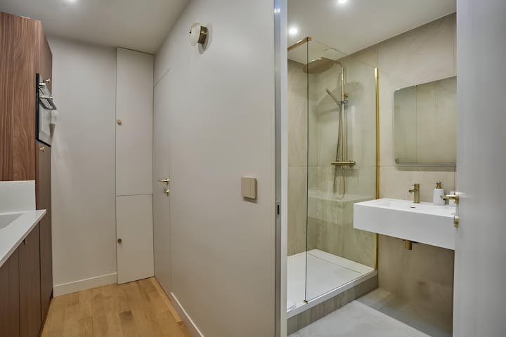 Bathroom photo