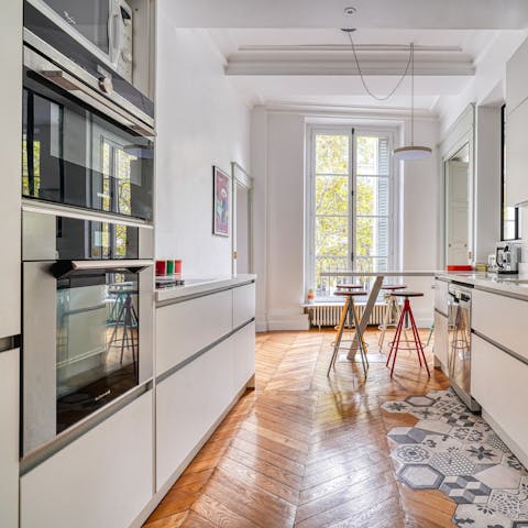 Rustle up brunch in the sleek, modern kitchen