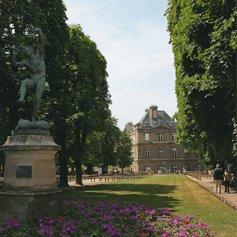 Make morning strolls around the Jardin du Luxembourg part of your new routine, it’s just a short walk away
