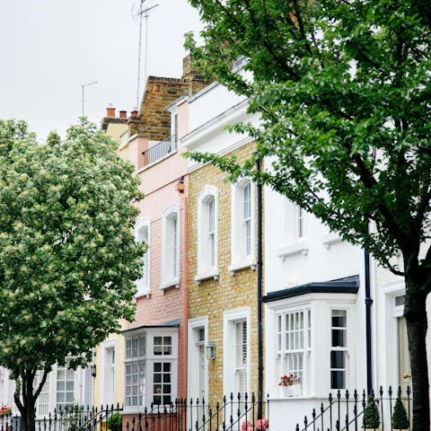 Explore the boutiques and restaurants of neighbouring Chelsea