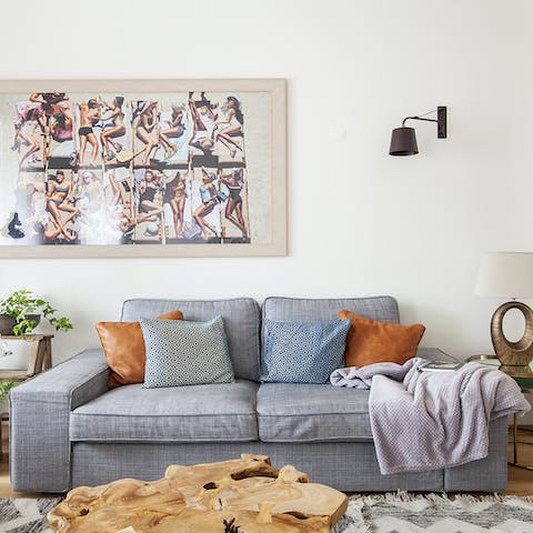 Kick back and relax with a glass of vinho verde in the soothing living space