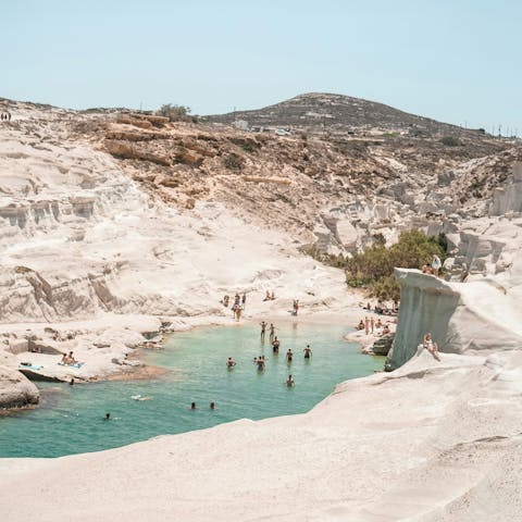 Take a 3-kilometre drive to Sarakiniko Beach