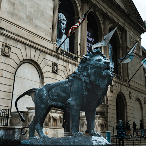 Stroll thirteen minutes to world-class works at The Art Institute
