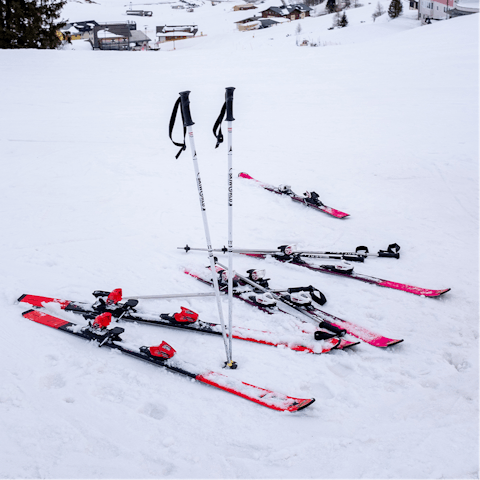 Catch the Kreuzboden-Hohsaas ski lift five minutes' walk from your home and tear up the slopes