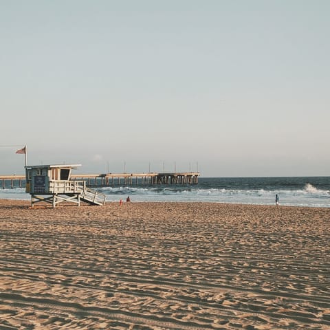 Walk 25 minutes or take a short drive to Venice Beach