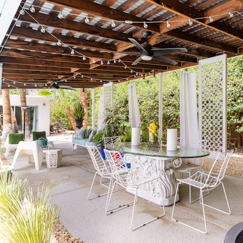 Sip date shakes and dig into burgers hot off the grill