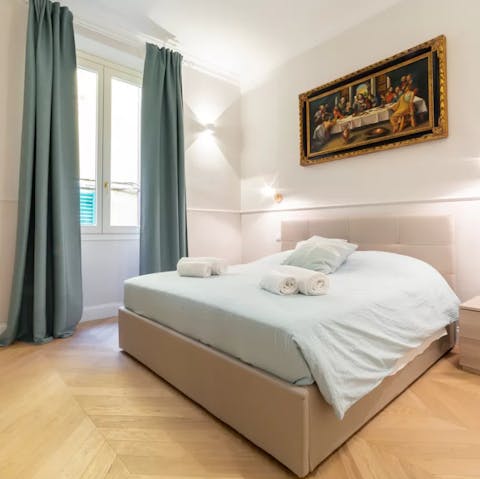 Wake up in the comfortable bedroom feeling rested and ready for another day of Florence sightseeing