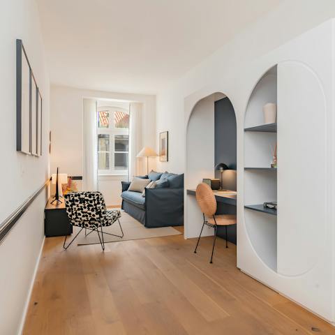 Keep on top of emails from the dedicated desk space